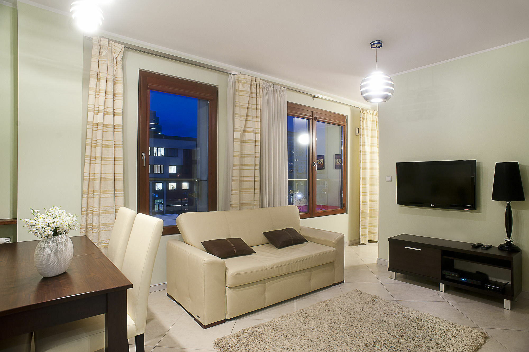 Silver Apartments Варшава Екстериор снимка